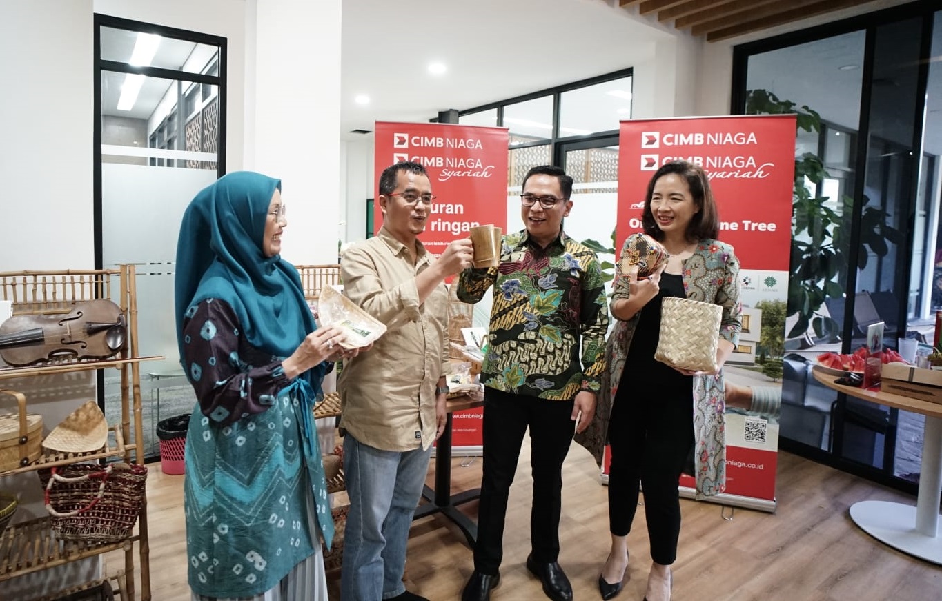 CIMB Niaga Gelar Program KPR One House One Tree